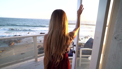 Leila Live Malibu House .mp4
